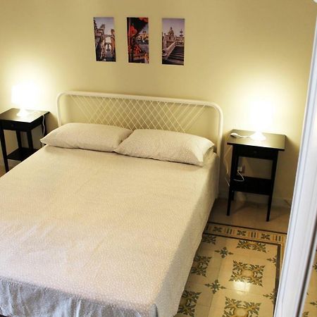 Casa Verdi, Confortevole Bilocale In Centro, 1° P Appartement Bagheria Buitenkant foto