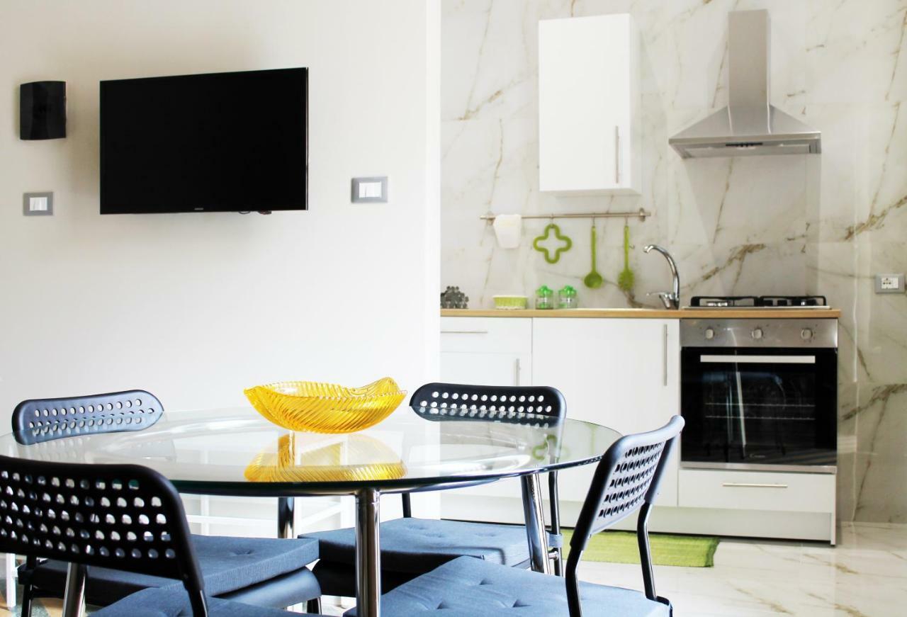 Casa Verdi, Confortevole Bilocale In Centro, 1° P Appartement Bagheria Buitenkant foto