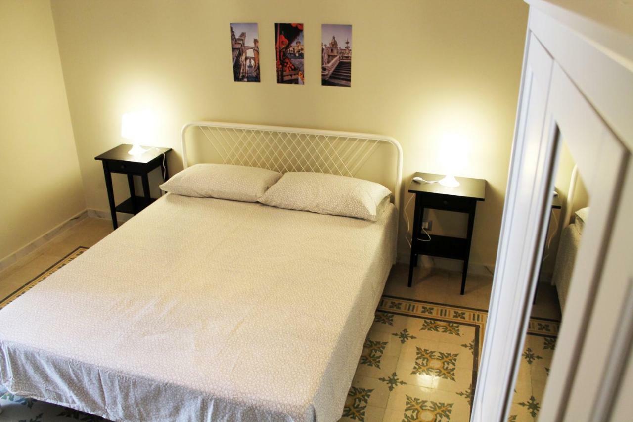Casa Verdi, Confortevole Bilocale In Centro, 1° P Appartement Bagheria Buitenkant foto
