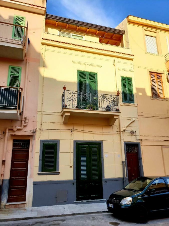 Casa Verdi, Confortevole Bilocale In Centro, 1° P Appartement Bagheria Buitenkant foto